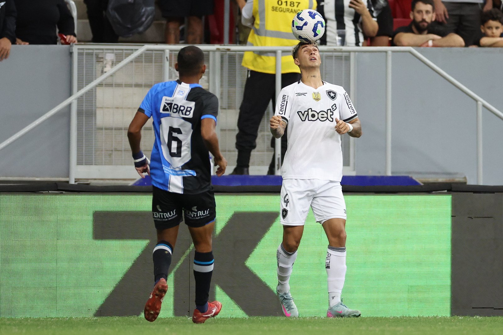 Mesmo com derrota, Botafogo avança na Copa do Brasil Vítor Silva/Botafogo
