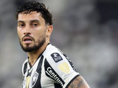 Alex Telles em entrevista à Fifa falando sobre o Mundial de Clubes