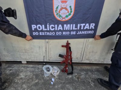 Agente do 41º BPM em operação no Complexo da Pedreira