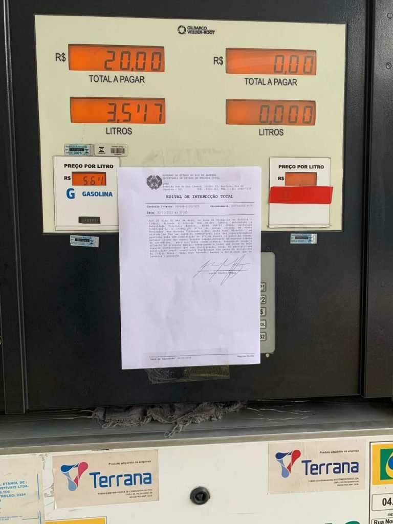 Fiscalização lacra bombas de posto em Niterói que vendia gasolina batizada
