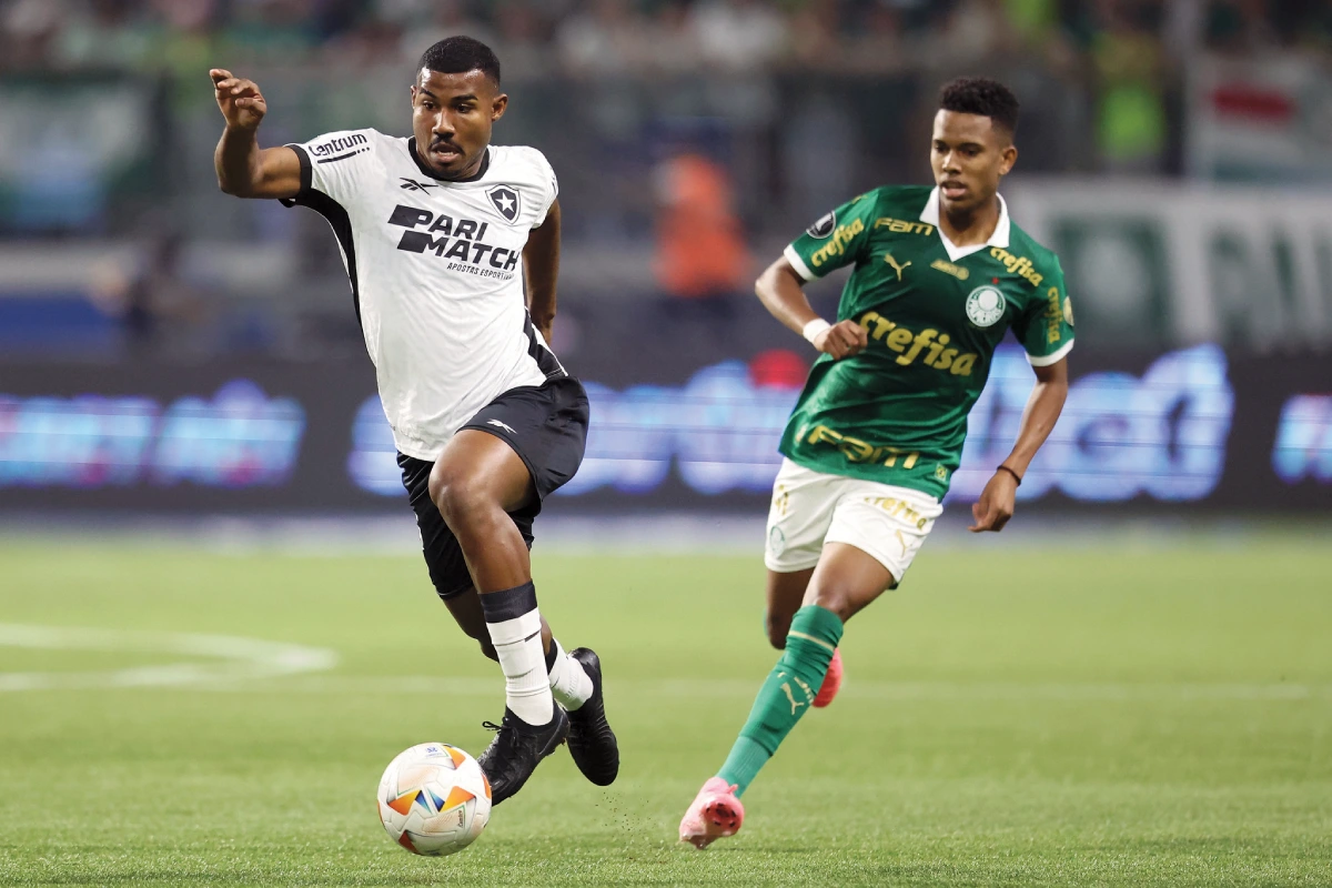 Cuiabano vence duelo contra Estêvão, na partida que eliminou o Palmeiras da Libertadores de 2024