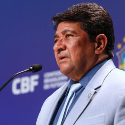 Ednaldo Rodrigues durante coletiva na sede da CBF