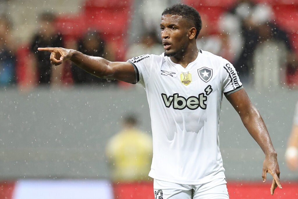Elias, do Botafogo, não disse a que veio até agora | Vítor Silva/Botafogo Elias, do Botafogo, não disse a que veio até agora