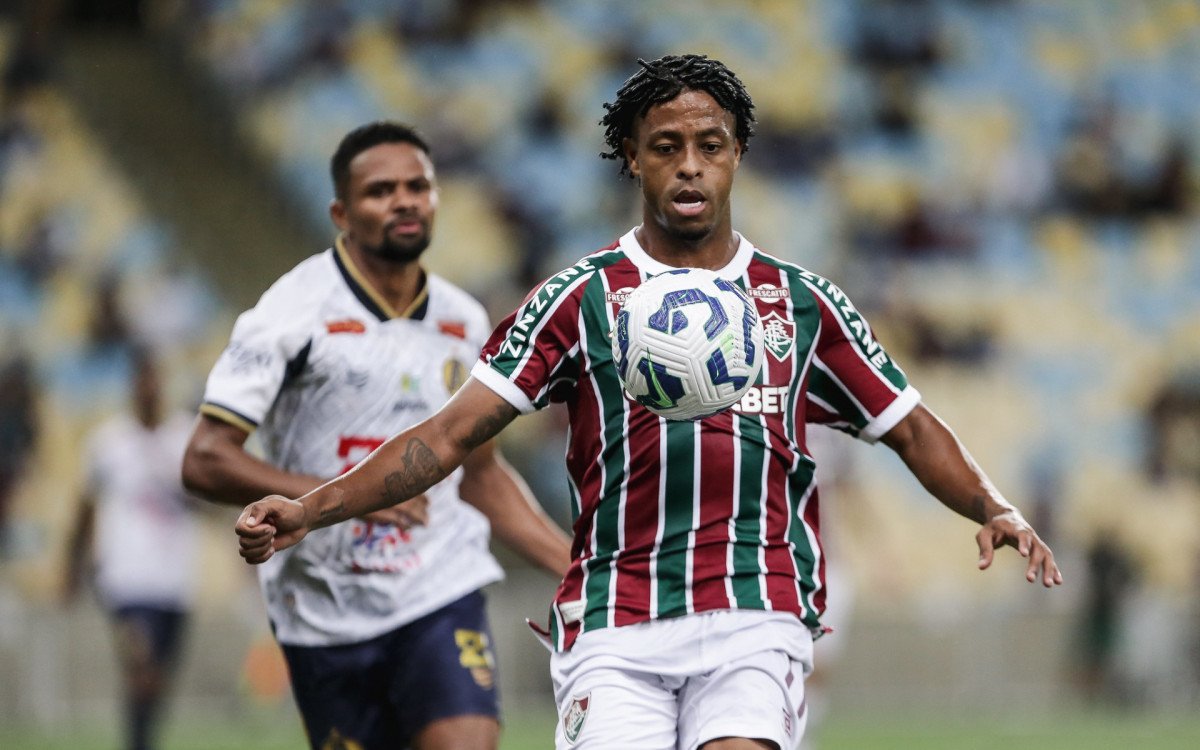 Foto de Keno durante jogo de ida contra a Aparecidense