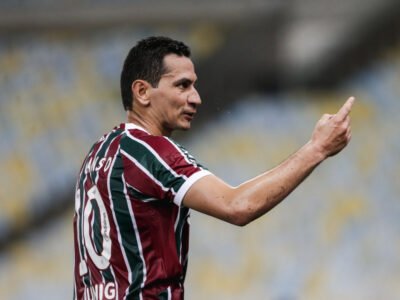 Paulo Henrique Ganso fora de partida do Fluminense por motivo de saúde