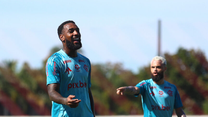 Gerson em tratamento no Flamengo após inflamação leve no joelho