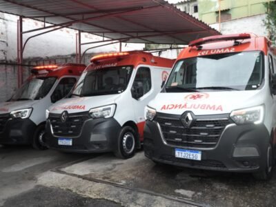 Ambulâncias modernas doada pelo Governo Federal estacionadas na base do SAMU em São Gonçalo | Divulgação/São Gonçalo/Renan Otto