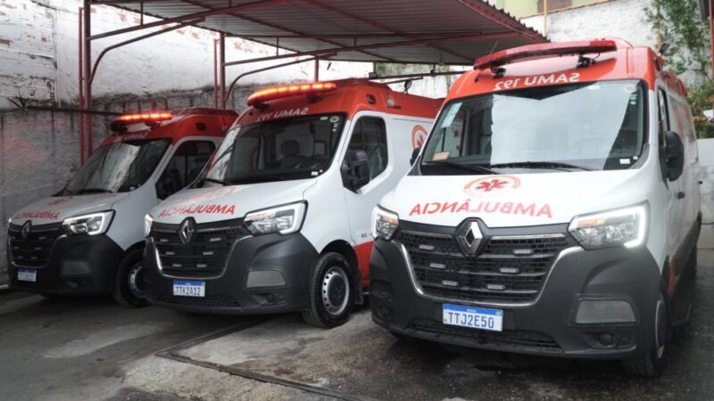 Ambulâncias modernas doada pelo Governo Federal estacionadas na base do SAMU em São Gonçalo | Divulgação/São Gonçalo/Renan Otto
