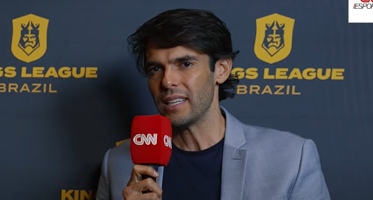 Kaká em entrevista à Cazé TV com expressão confiante — Foto da final da Kings League 2025