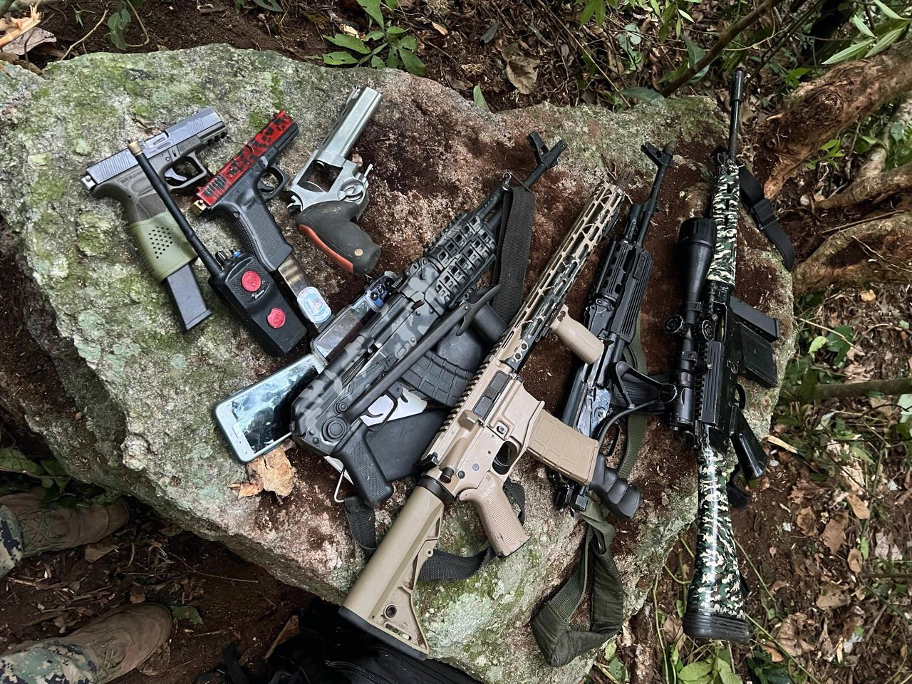 Rio de Janeiro e Ceará tráfico de armas
