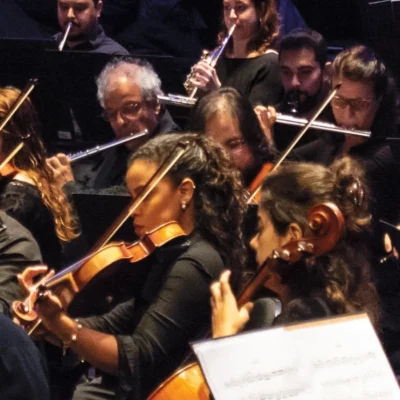 Concerto com o Solista Bruno Valente e maestro André Muniz conduzem espetáculo inovador no Centro de Artes UFF em junho