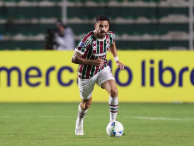 Renato Augusto se despede emocionado do Fluminense após rescindir contrato
