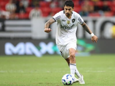 Santiago Rodríguez durante partida do Botafogo pela Copa do Brasil