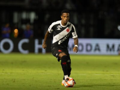 Tchê Tchê durante entrevista após classificação do Vasco