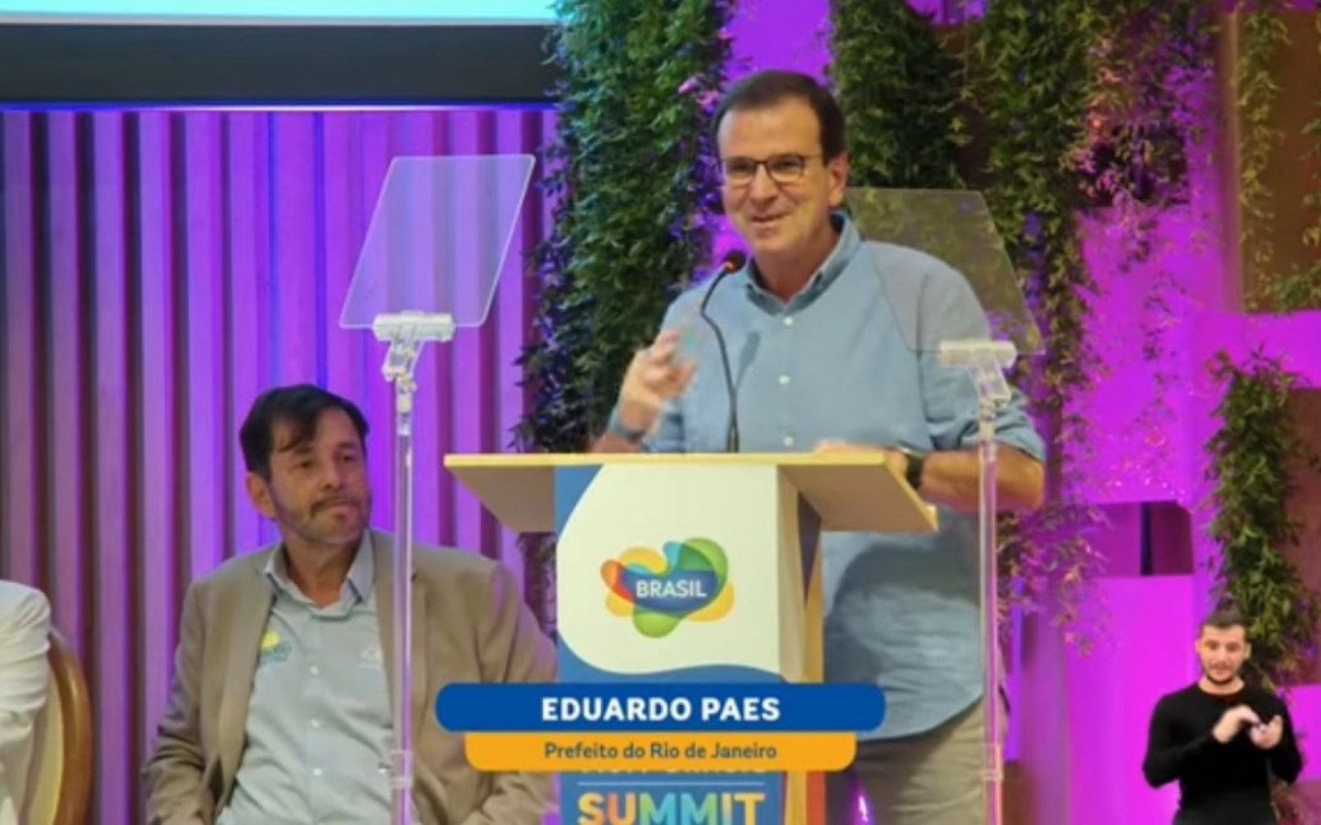 Eduardo Paes discursa durante o Visit Brasil Summit no Museu do Amanhã