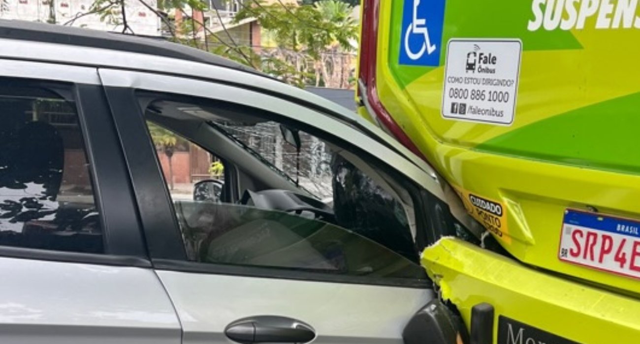 Niterói: Acidente entre carro e ônibus em São Francisco contradiz Maio Amarelo