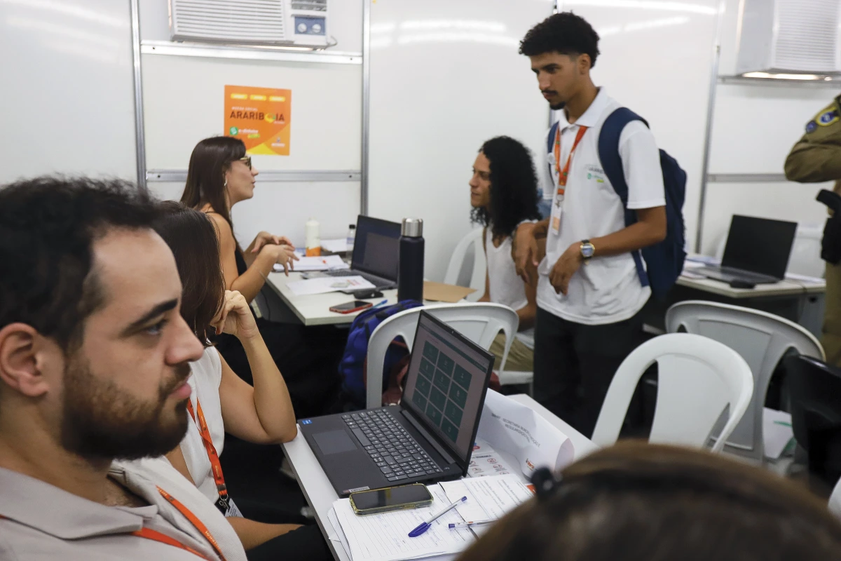 Prefeitura Móvel realiza 460 atendimentos no Horto do Fonseca, em Niterói