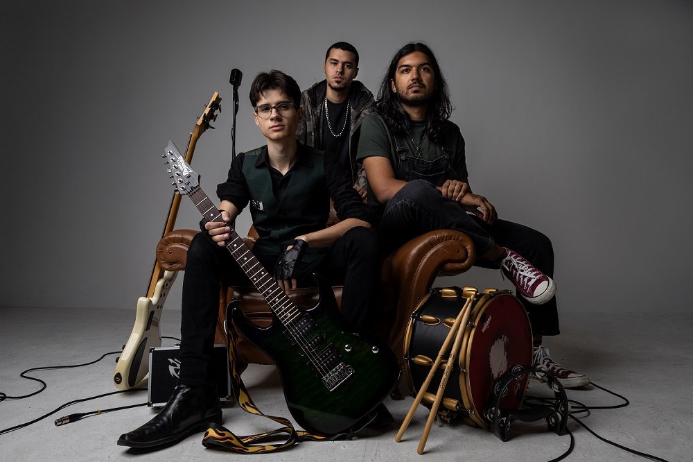 Banda Raivosos lança primeiro álbum com show inédito no palco de São Gonçalo