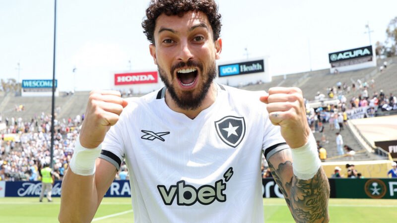 Alex Telles entrevista Botafogo Palmeiras Mundial