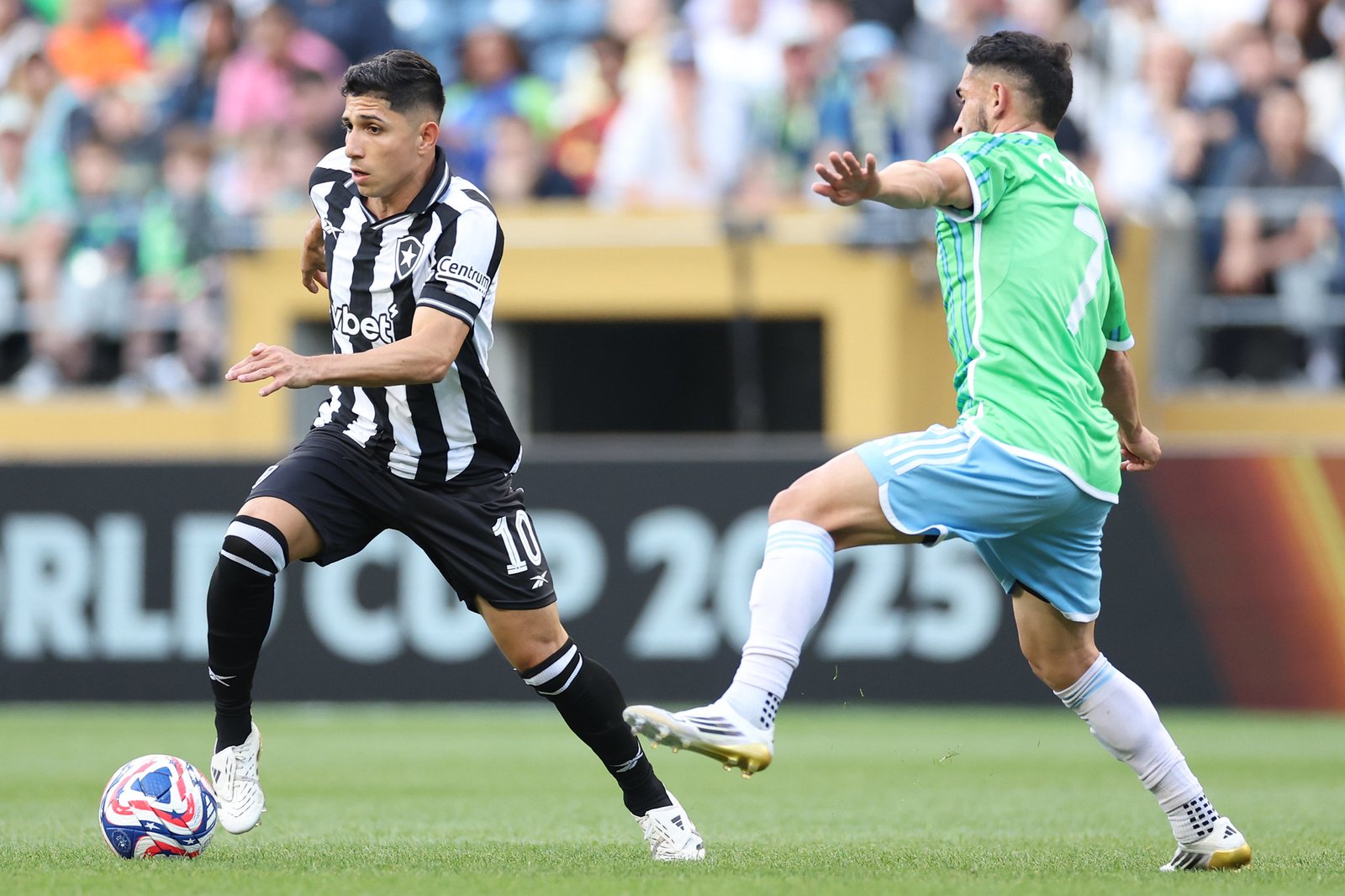 Formação de Renato Paiva não favoreceu Savarino em campo, tirando mobilidade e criatividade ofensiva do time | Vitor Silva/Botafogo