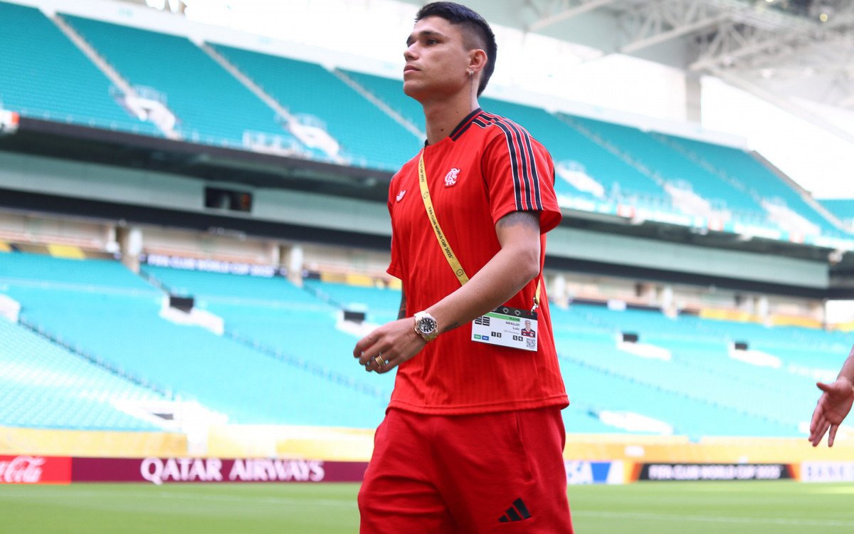 Luiz Araújo durante treino do Flamengo antes do jogo contra o Bayern