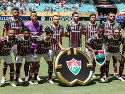Time do Fluminense em campo contra clubes italianos