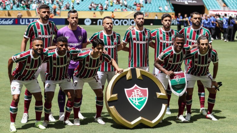 Time do Fluminense em campo contra clubes italianos