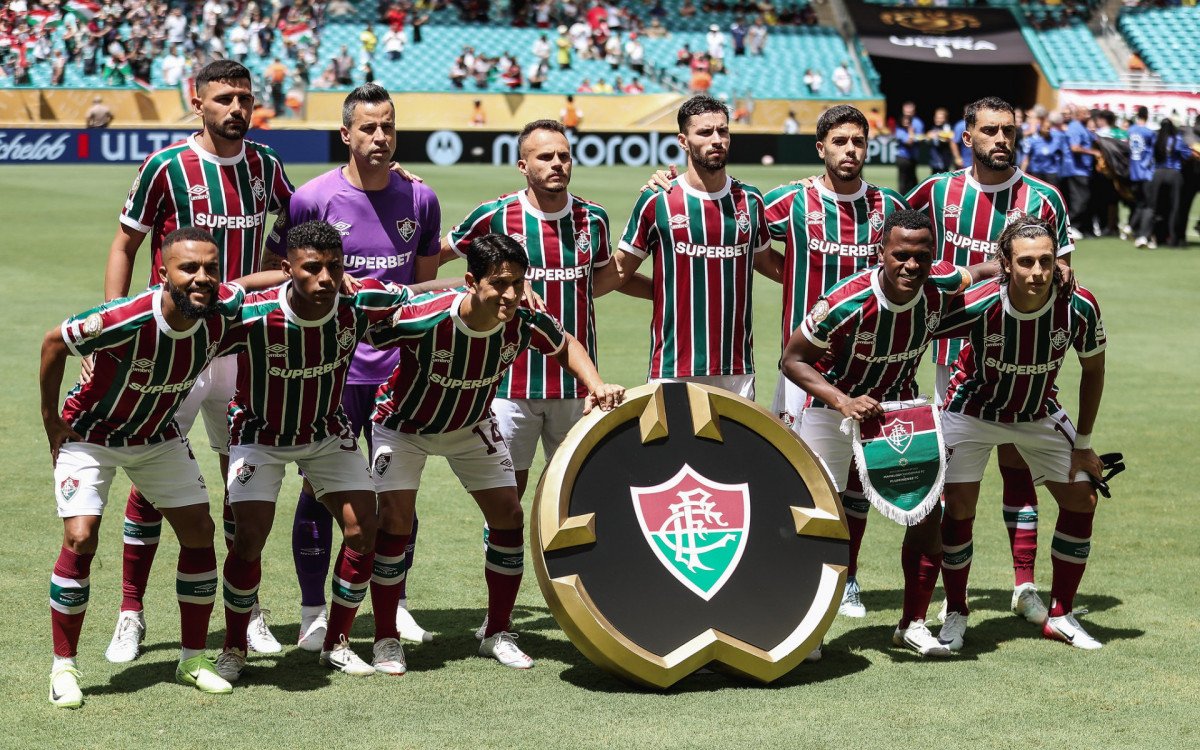 Time do Fluminense em campo contra clubes italianos