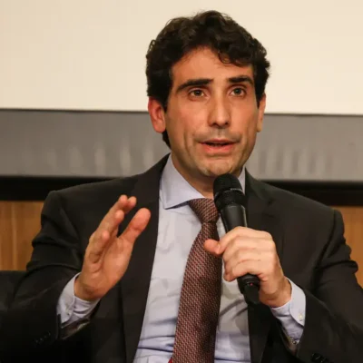 Presidente do Banco Central Gustavo Galipolo criticou o uso do IOF para gerar aumento da arrecadação, considerando a medida, em outras palavras, como uma espécie de "muleta" | 