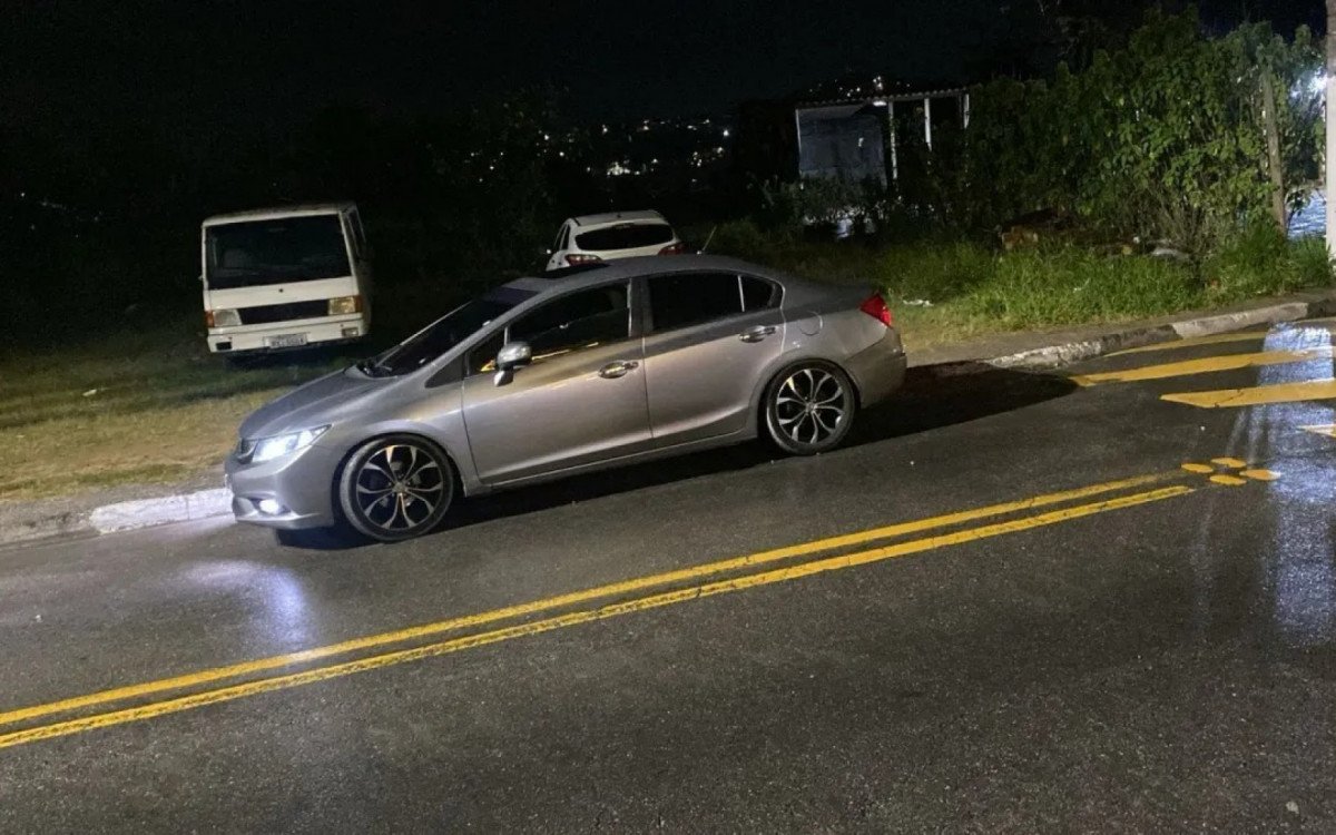 Pai morto em Itapevi baleado dentro de carro com filha de 8 anos