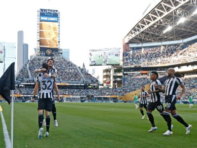 O Botafogo estreia com vitória sobre o Seattle Sounders no Mundial de Clubes, justamente na cidade onde se passa a popular série de TV, Grey's Anatomy. No entanto, a equipe de General Severiano teve que passar sufoco para garantir os três pontos, algo que, segundo os bastidores, pode ser atribuído às decisões do treinador Renato Paiva