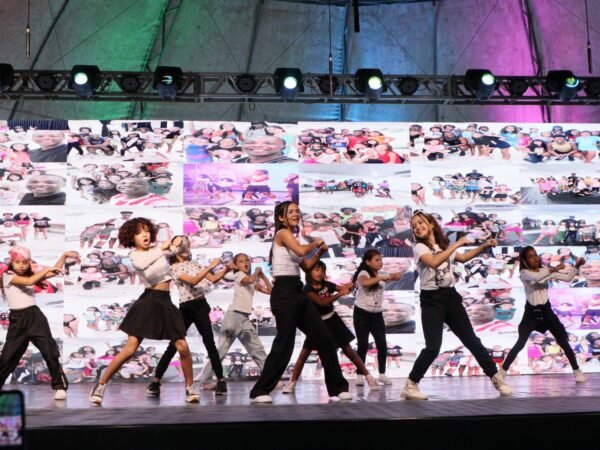 Apresentação de ballet durante a Mostra Cultural Maricá das Artes