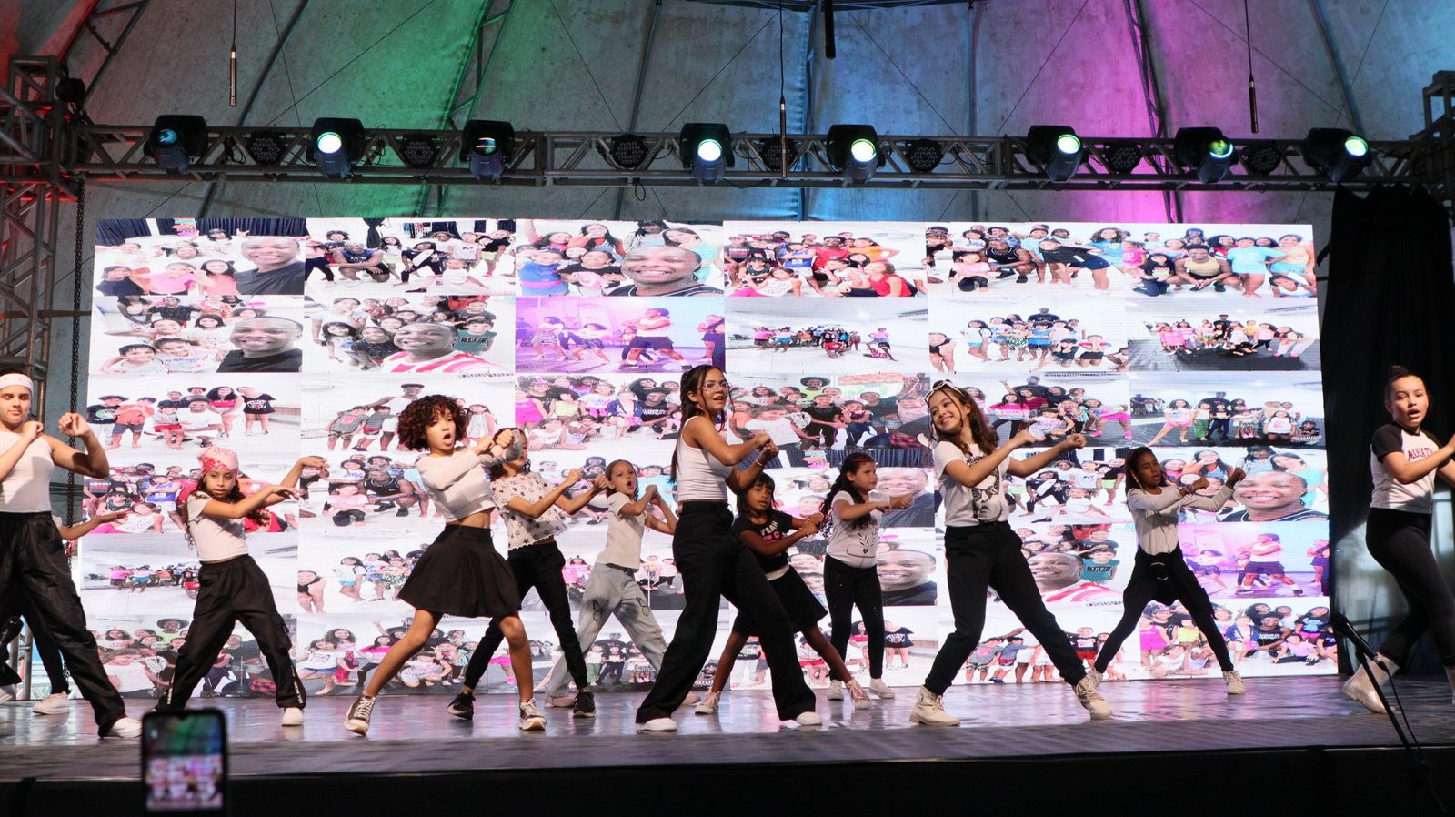 Apresentação de ballet durante a Mostra Cultural Maricá das Artes
