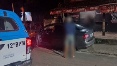 carro da vítima recuperado pela Polícia Militar após sequestro-relâmpago em Niterói