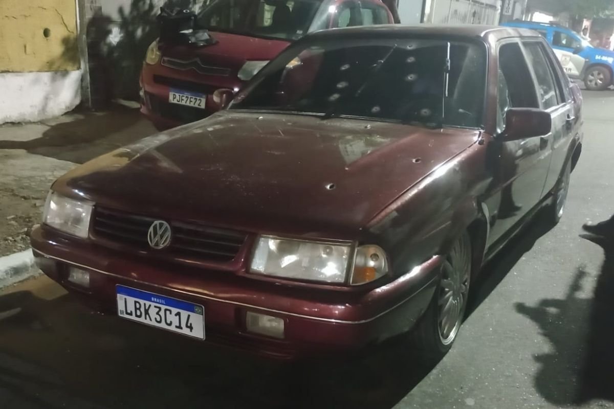 Homicídio: Homem encontrado morto dentro de carro no Fonseca, Zona Norte de Niterói, mobilizou até caveirão dentro de comunidade | Reprodução