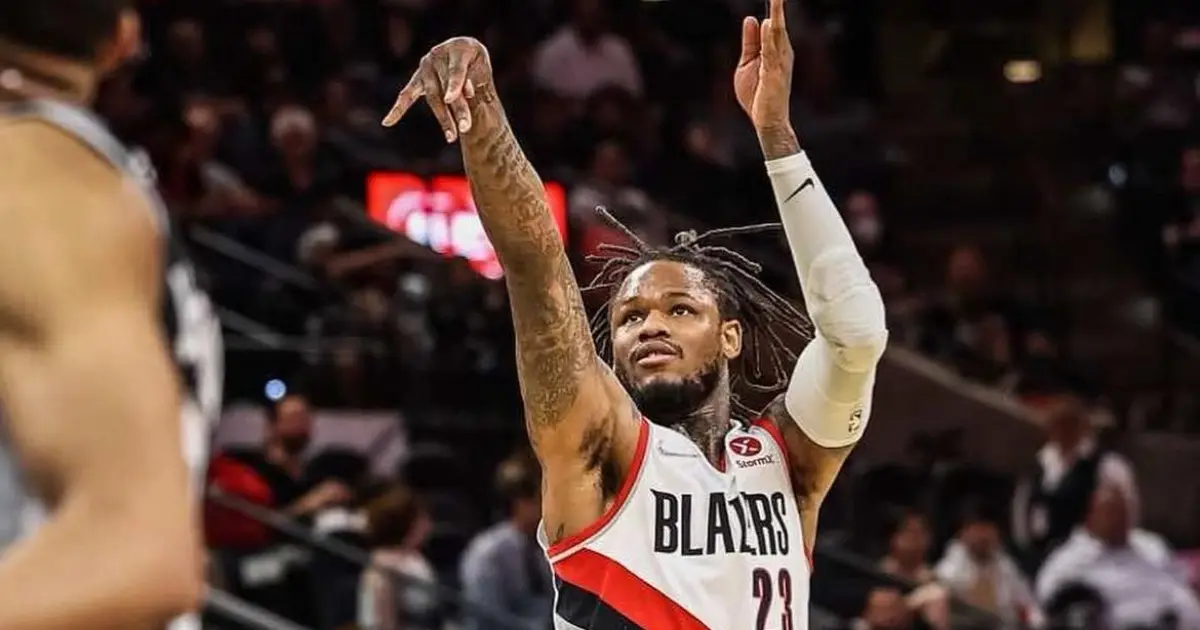 Ben McLemore em quadra durante partida da NBA antes de sua saída da liga