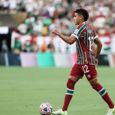 Gabriel Fuentes em treino do Fluminense antes da partida contra o Al-Hilal