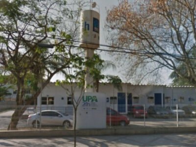 Carro perfurado por tiros após confronto entre facções na Zona Norte do Rio