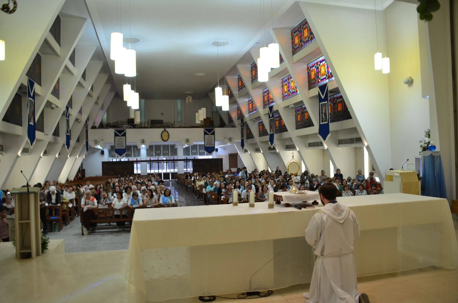 Missa de sétimo dia da cantora Preta Gil reúne fiéis e admiradores na Igreja de Santa Mônica, no Rio de Janeiro, nesta segunda-feira (28), em um momento de despedida e fé.