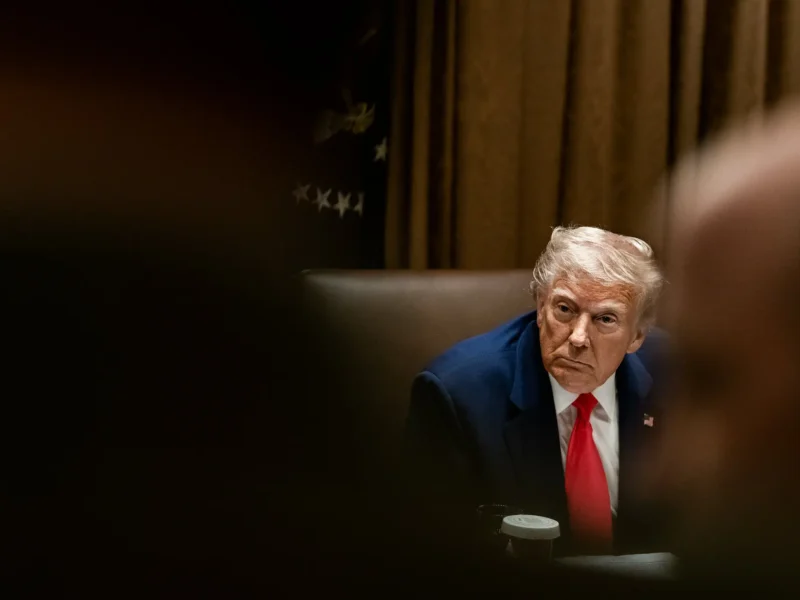Trump anuncia novas tarifas sobre importações brasileiras em discurso oficial