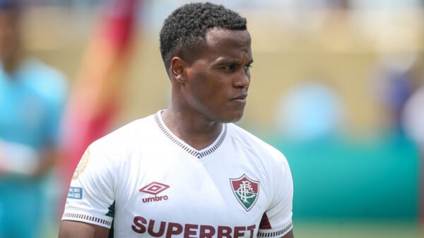 Jhon Arias comemora gol com a camisa do Fluminense durante o Mundial