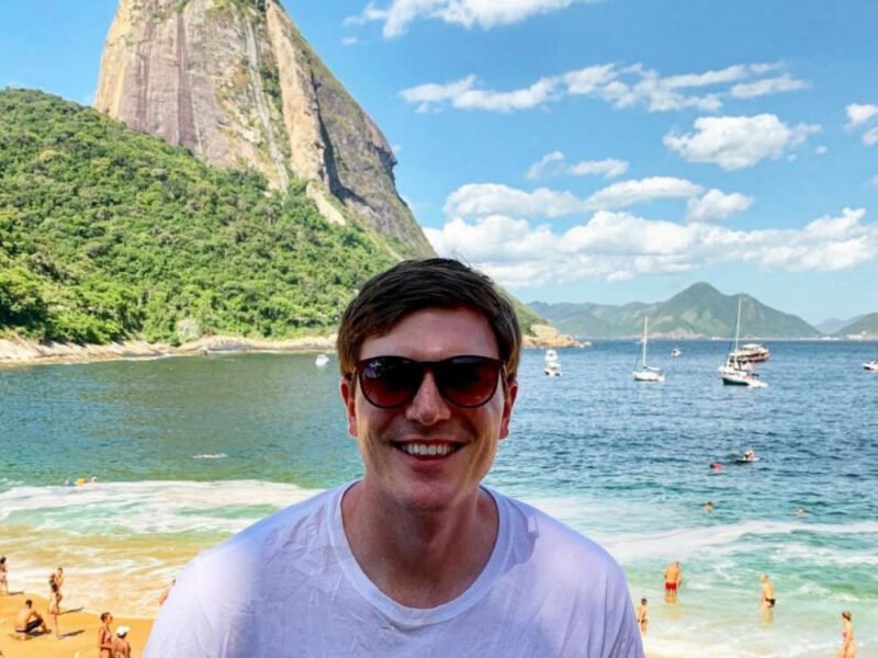 Terrence McCoy elogia atendimento no SUS após acidente em Paraty