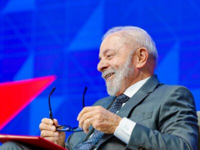 Lula discursa no Fórum Empresarial do BRICS ao lado de autoridades globais no Píer Mauá