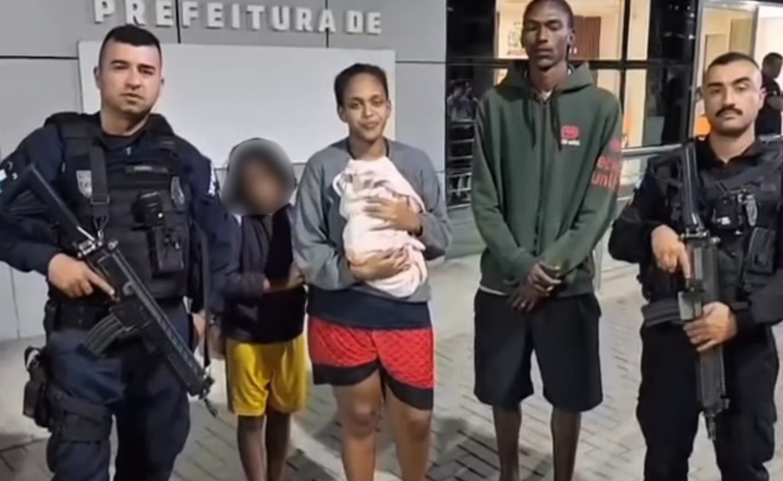 Policiais militares do 39º BPM salvam recém-nascida engasgada em Belford Roxo