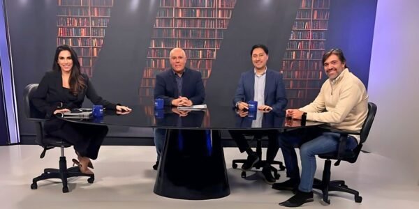 Programa Painel BM&C terá a jornalista Paula Moraes como apresentadora e contará, ainda, com a participação de Bruno Musa e Roberto Dumas, especialistas em economia e relações internacionais | Divulgação