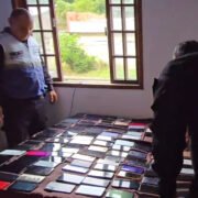 Celulares apreendidos com receptador em Niterói pela Polícia Civil