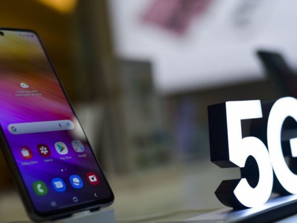 Antena de 5G instalada em cidade brasileira