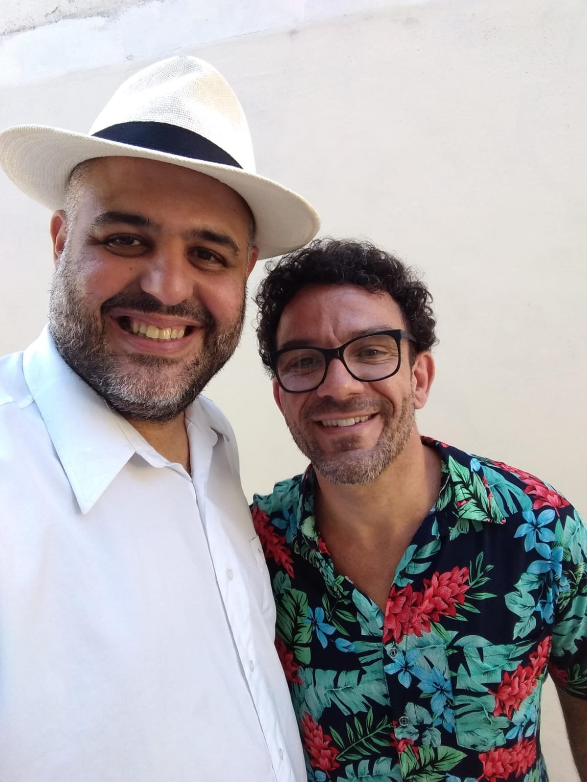 Rodrigo Sullivan com o intérprete Zé Paulo Sierra, que durante anos foi a voz principal da Viradouro | Acervo Pessoal