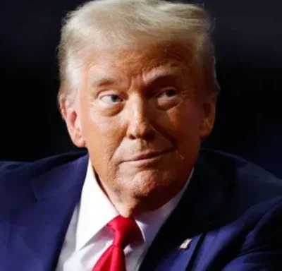 Donald Trump anuncia tarifa de 50% sobre produtos brasileiros em rede social