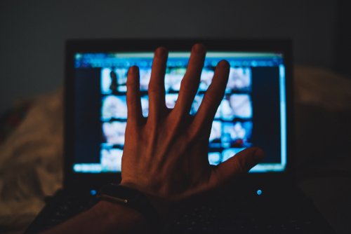 Vício em pornografia virtual e masturbação